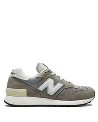 dunkelgraue Sportschuhe von New Balance