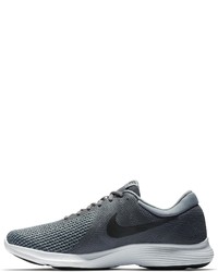 dunkelgraue Sportschuhe von Nike