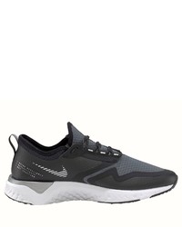 dunkelgraue Sportschuhe von Nike