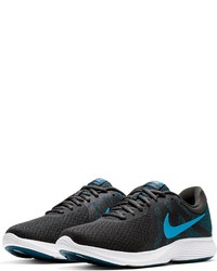 dunkelgraue Sportschuhe von Nike