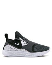 dunkelgraue Sportschuhe von Nike