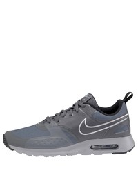 dunkelgraue Sportschuhe von Nike Sportswear