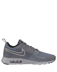 dunkelgraue Sportschuhe von Nike Sportswear