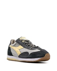 dunkelgraue Sportschuhe von Diadora