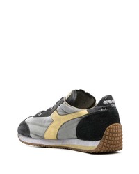 dunkelgraue Sportschuhe von Diadora