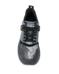 dunkelgraue Sportschuhe von Diesel