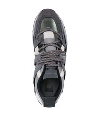 dunkelgraue Sportschuhe von Diesel