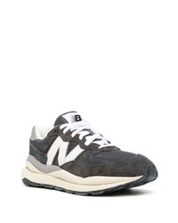 dunkelgraue Sportschuhe von New Balance