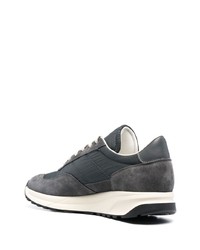 dunkelgraue Sportschuhe von Common Projects