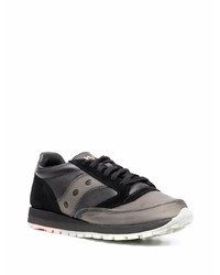 dunkelgraue Sportschuhe von Saucony