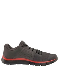 dunkelgraue Sportschuhe von Under Armour