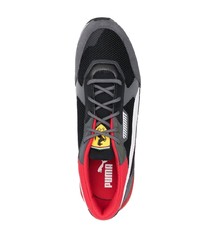 dunkelgraue Sportschuhe von Puma