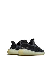 dunkelgraue Sportschuhe von adidas YEEZY