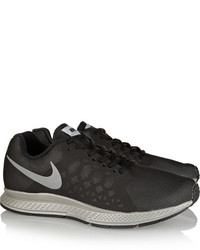 dunkelgraue Sportschuhe von Nike