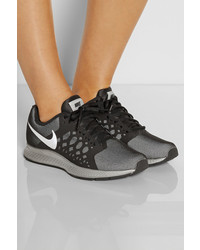 dunkelgraue Sportschuhe von Nike