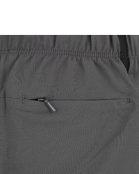 dunkelgraue Sportshorts von Asics