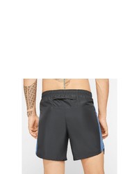 dunkelgraue Sportshorts von Nike