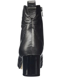 dunkelgraue Stiefel von Carvela