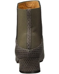 dunkelgraue Stiefel von Chie Mihara