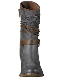 dunkelgraue Stiefel von Mustang