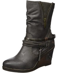 dunkelgraue Stiefel von Mustang