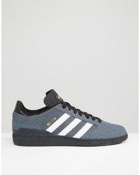 dunkelgraue Turnschuhe von adidas