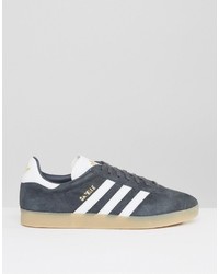 dunkelgraue Turnschuhe von adidas