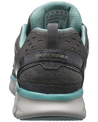 dunkelgraue Turnschuhe von Skechers