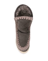 dunkelgraue Ugg Stiefel von Mou