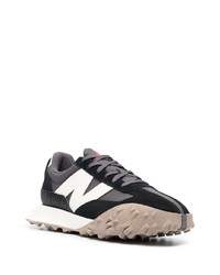 dunkelgraue verzierte niedrige Sneakers von New Balance