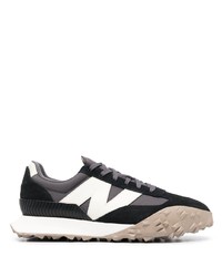 dunkelgraue verzierte niedrige Sneakers von New Balance