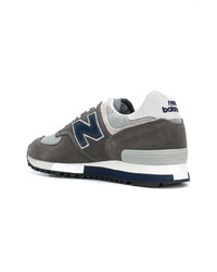 dunkelgraue Wildleder niedrige Sneakers von New Balance