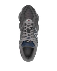 dunkelgraue Wildleder niedrige Sneakers von New Balance