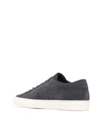 dunkelgraue Wildleder niedrige Sneakers von Common Projects