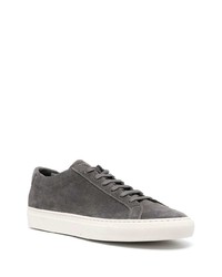 dunkelgraue Wildleder niedrige Sneakers von Common Projects