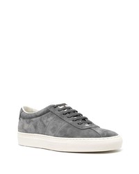 dunkelgraue Wildleder niedrige Sneakers von Common Projects