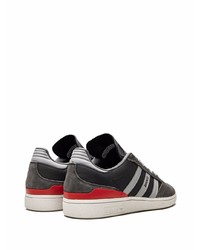 dunkelgraue Wildleder niedrige Sneakers von adidas