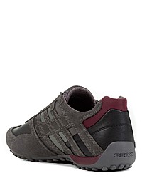 dunkelgraue Wildleder niedrige Sneakers von Geox