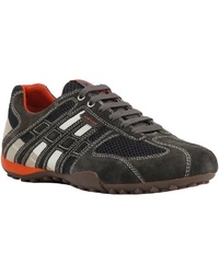 dunkelgraue Wildleder niedrige Sneakers von Geox