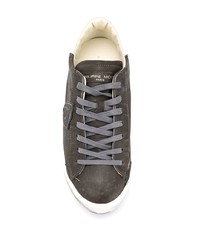 dunkelgraue Wildleder niedrige Sneakers von Philippe Model Paris