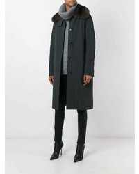 dunkelgrauer Mantel mit einem Pelzkragen von Liska
