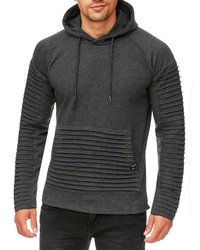 dunkelgrauer Pullover mit einem Kapuze von INDICODE