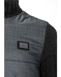 dunkelgrauer Pullover mit einem Reißverschluß von Cipo & Baxx
