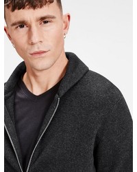 dunkelgrauer Pullover mit einem Reißverschluß von Jack & Jones