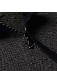 dunkelgrauer Pullover mit einem Reißverschluß von Giorgio Armani