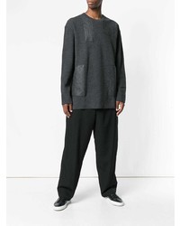 dunkelgrauer Pullover mit einem Rundhalsausschnitt mit geometrischem Muster von Yohji Yamamoto