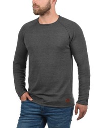 dunkelgrauer Pullover mit einem Rundhalsausschnitt von BLEND