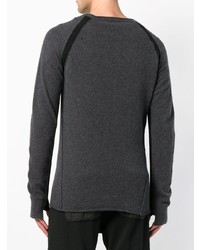 dunkelgrauer Pullover mit einem Rundhalsausschnitt von Andrea Ya'aqov