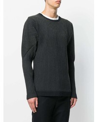 dunkelgrauer Pullover mit einem Rundhalsausschnitt von Homme Plissé Issey Miyake