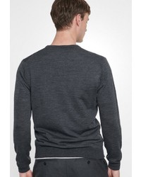 dunkelgrauer Pullover mit einem Rundhalsausschnitt von Seidensticker